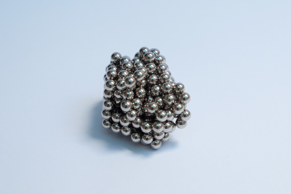 Magnetická stavebnice NeoCube.