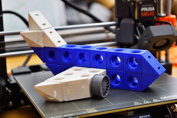 Letadlo z magnetické stavebnice MA-KO