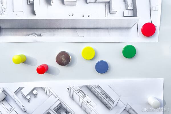 Kancelářské magnety