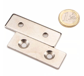 Ocelová základna pro magnet 60 × 20 v. 3 mm, 2× M5
